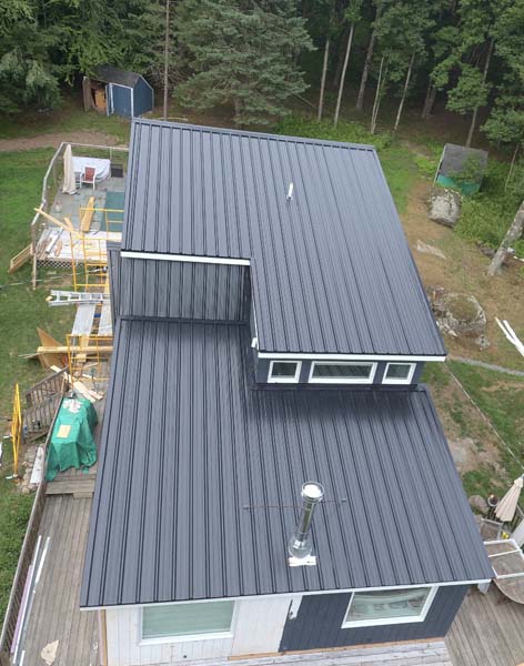 New metal roof installation near Middletown, NY by roofing contractor Luna Siding and Roofing Inc